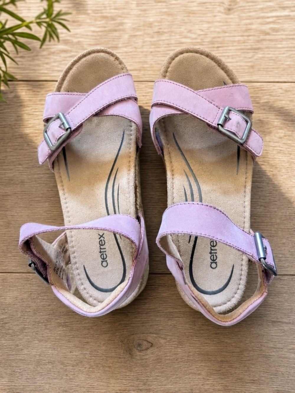 Aetrex Ladies Light Pink Adjustable Buckle Sandals